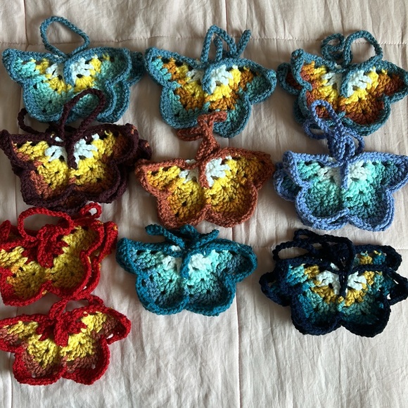 2 Colorful Crochet Butterfly Random colors - Picture 11 of 11